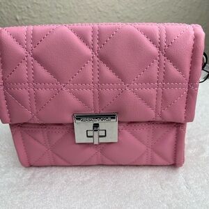 KENDALL + KYLIE 🤭💕
Purses Available 👛 

Price $40 ✨